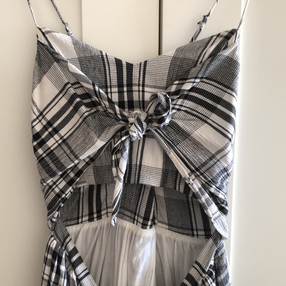 Spaghetti Strap Cut Out Checked Midi Dress - Picture 2 of 8